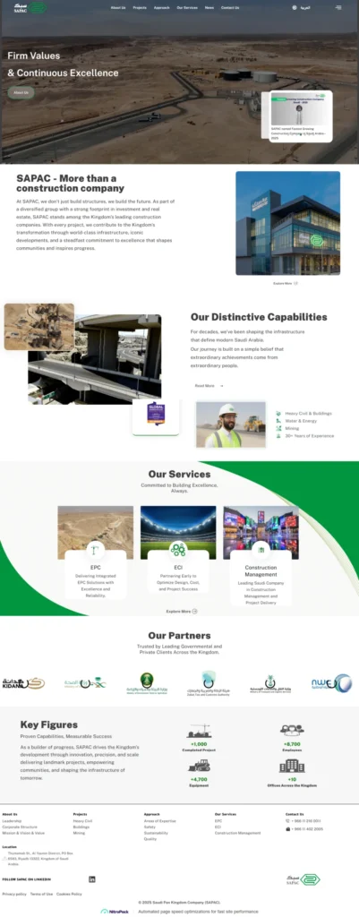 الصفحة الرئيسية لموقع SAPAC تعرض مشاريع البناء والتشييد والخدمات الهندسية بتصميم احترافي.